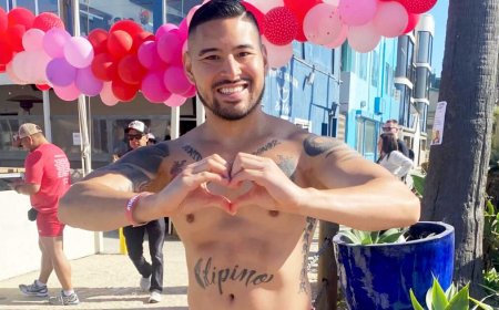 PHOTOS: Cupid’s Undie Run strips down and spreads the love in Venice Beach