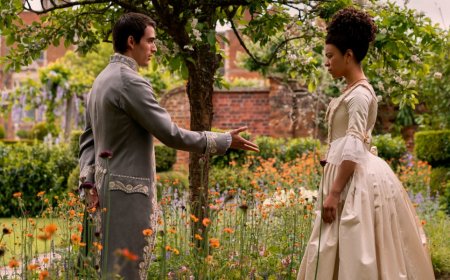 See the Rise of Queen Charlotte in Netflix’s New Teaser Trailer