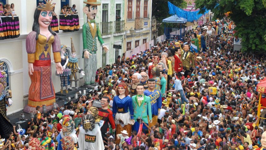 10 Wild Carnival Mardi Gras Facts and Customs