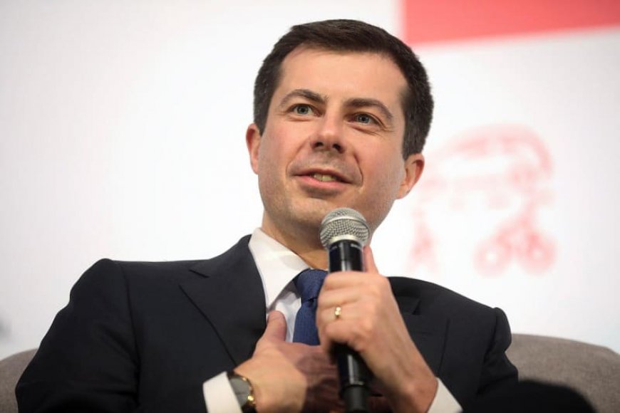 Buttigieg praised as his response to Trump goes viral