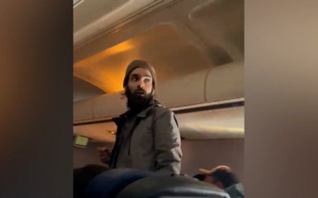Man Arrested After Trying to Stab Flight Attendant & Open Emergency Door During Flight