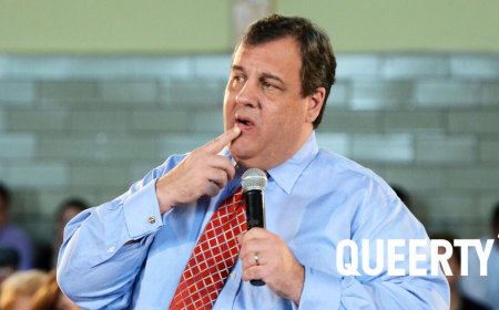 Chris Christie “definitely thinking” about making another failed bid for the White House and the internet has thoughts