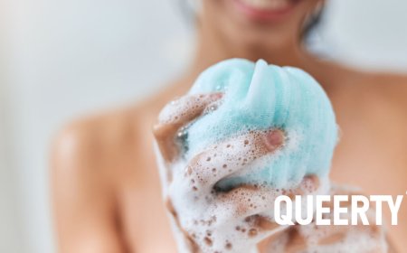Straight swingers are using colored shower loofas to appropriate gay “hanky code”