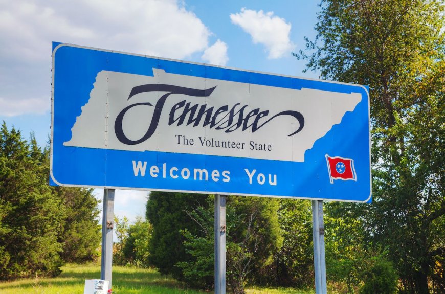 Tennessee governor signs bill limiting drag shows