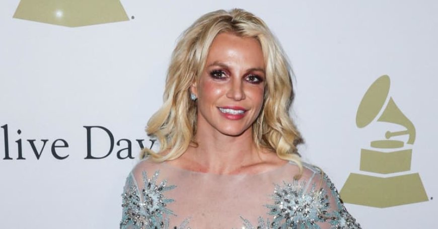 Britney Spears Is ‘Shy & Introverted’ When She’s Not On Stage, Director Fenton Bailey Divulges