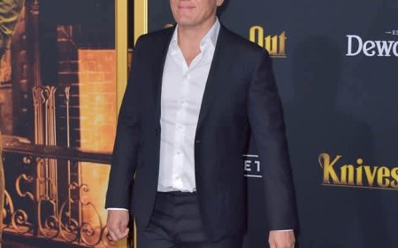 Michael Shannon ‘feels for’ Ezra Miller