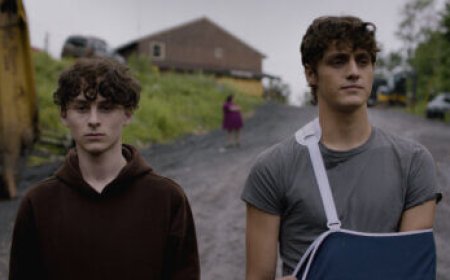 Q&A with genderqueer ‘Stay awake’ actor Fin Argus