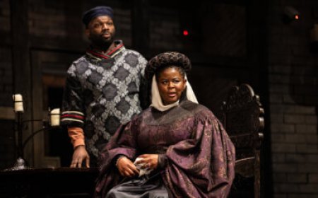 Opera roundup: Some comedies, for a change