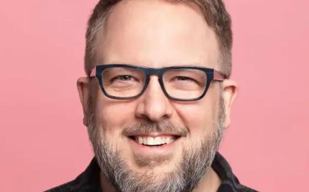 ‘Who Needs Gay Bars?’ author explains the decline of LGBTQ+ spaces in the US