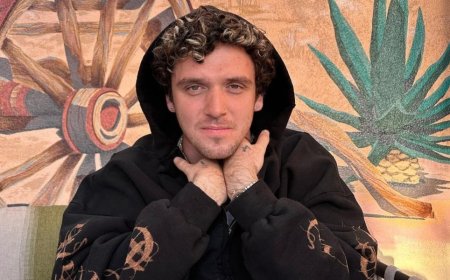 Lauv Comes Out on TikTok: “A Lil Bit Into Men”