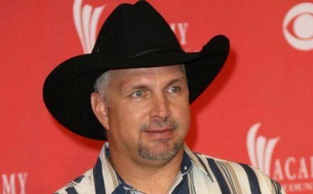After Bud Light, Ukraine ‘Scandals,’ Garth Brooks Surprises Again