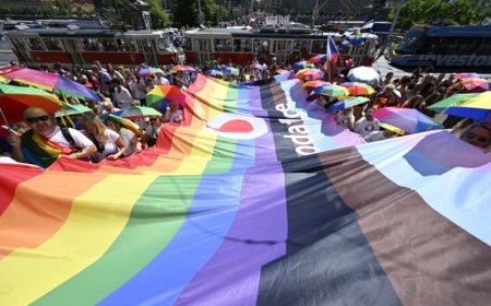 Some 60,000 march in annual Prague Pride parade
