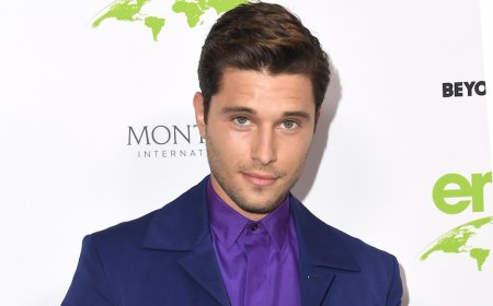 Ronen Rubinstein’s new sauna pic was too steamy for Instagram