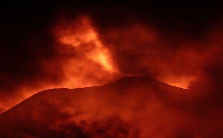 Volcanic Eruption Closes Major Airport