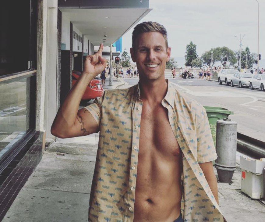 Did you know the new ‘Scream’ director is a hot gay daddy?