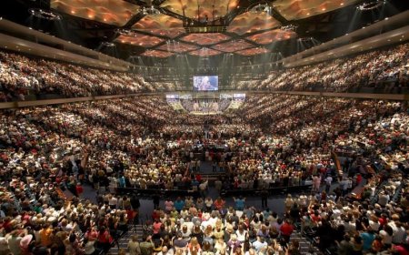 Americans are leaving the church in droves — and these scholars explain why