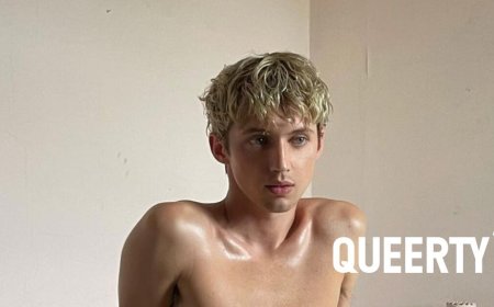 Troye Sivan says he’s not a bottom, but THIS photo sure seems to suggest otherwise