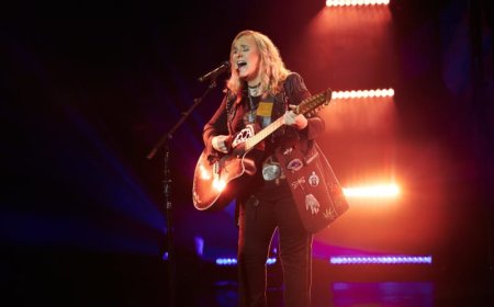 ‘My Window’ Theater Review: Melissa Etheridge Shines In One-Woman Show
