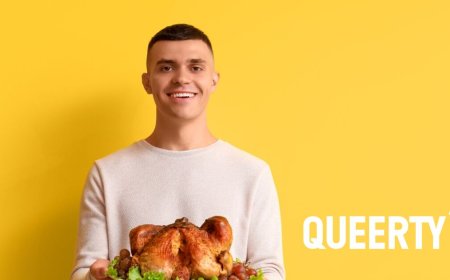 We’re stuffing ourselves with these hilarious memes about gays at Thanksgiving