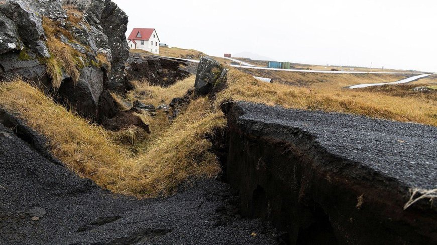 Volcanic Fears as River of Magma Cuts Fissure Through Icelandic City