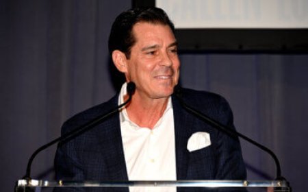 Billy Bean, gay MLB executive, announces leukemia diagnosis
