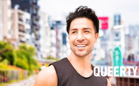 My super hot friend gets treated better than me. Is “pretty privilege” a thing in the gay community?