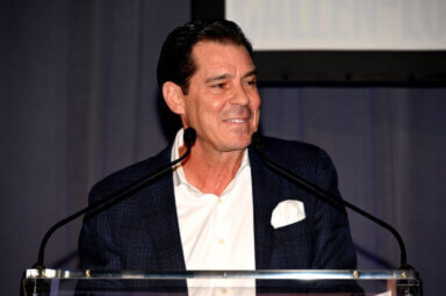 Billy Bean, gay MLB executive, announces leukemia diagnosis