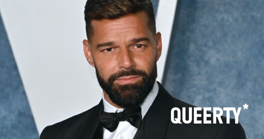 Ricky Martin shares pic of himself with his dad & now we all know where he gets his good looks