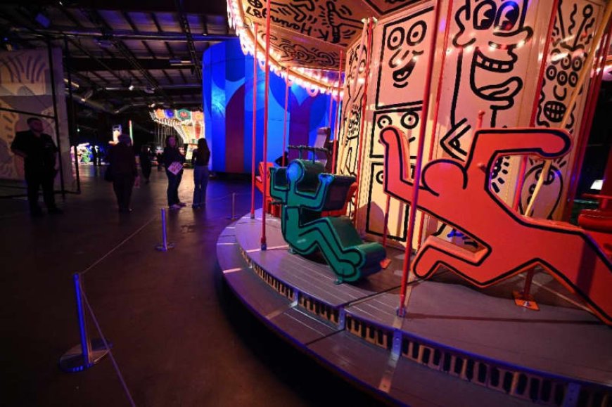 Fantasy fair featuring Dali, Basquiat returns to life in California