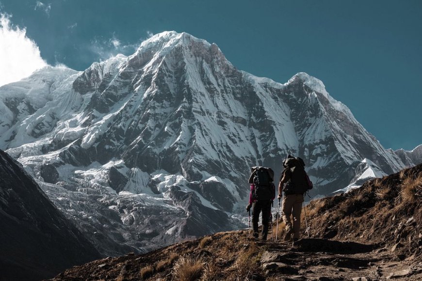 Explore the Enigmatic Beauty of the Everest Base Camp Trek