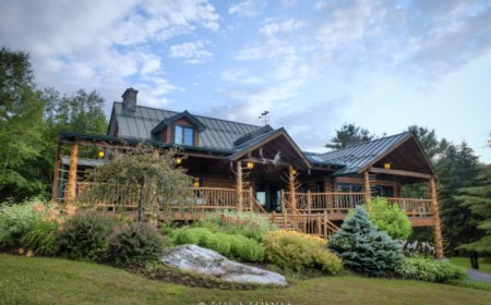 Moose Meadow Lodge & Treehouse – Vermont Gay B&B