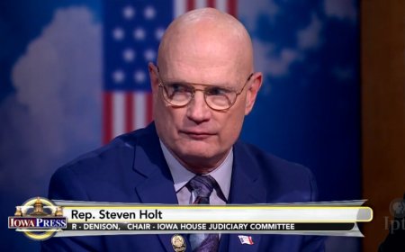 Iowa Bill To Legalize Anti-Trans Discrimination Is Dead