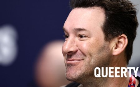 Tony Romo ended the Super Bowl with a true expression of M4M love