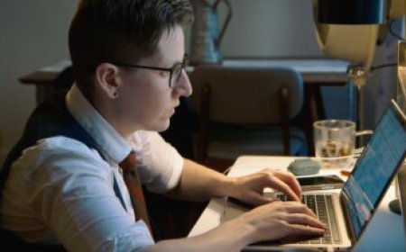 ‘Breaking the News’ shows how The 19th* put women and non-binary journalists at the forefront