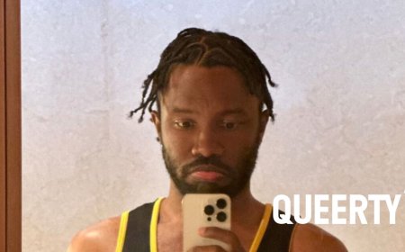 Frank Ocean looking jacked in a wrestling singlet has Gay Twitter™ in a headlock