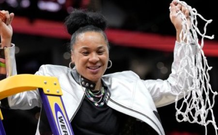 South Carolina’s Dawn Staley stands up for trans athletes