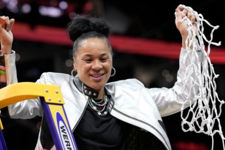 South Carolina’s Dawn Staley stands up for trans athletes