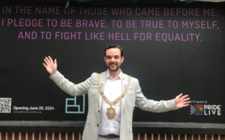 Out gay lord mayor of Belfast visits Stonewall Inn