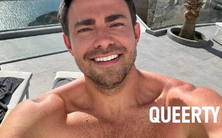 Jonathan Bennett celebrates his “30th trip around the sun” and … sorry, how old?!