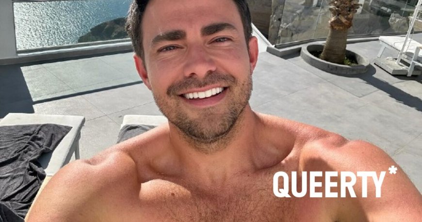 Jonathan Bennett celebrates his “30th trip around the sun” and … sorry, how old?!