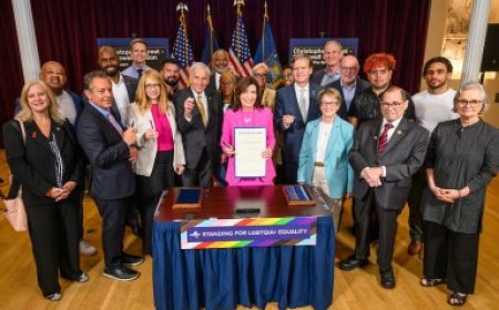Hochul signs package of HIV/AIDS bills, rolls out funding for Harlem LGBTQ Center