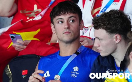 Tom Daley knits and chills while watching Olympics diving
