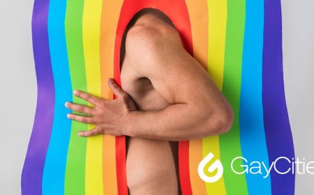 What’s it like when a celebrity shows up at a gay bathhouse?