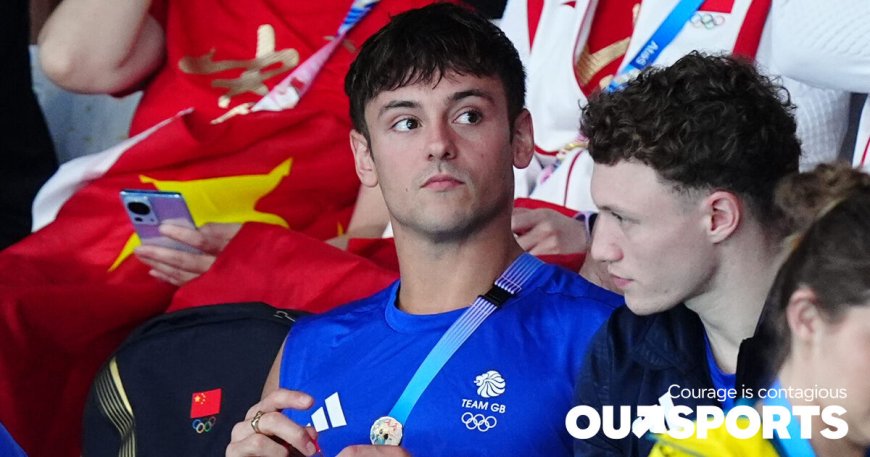 Tom Daley knits and chills while watching Olympics diving