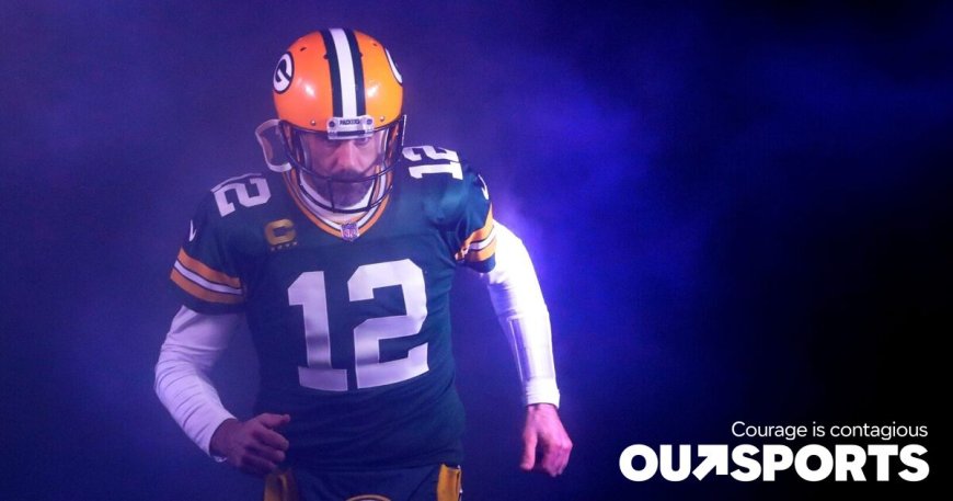 Aaron Rodgers’ gay rumor explanation makes no sense, when he abandoned his gay teammate