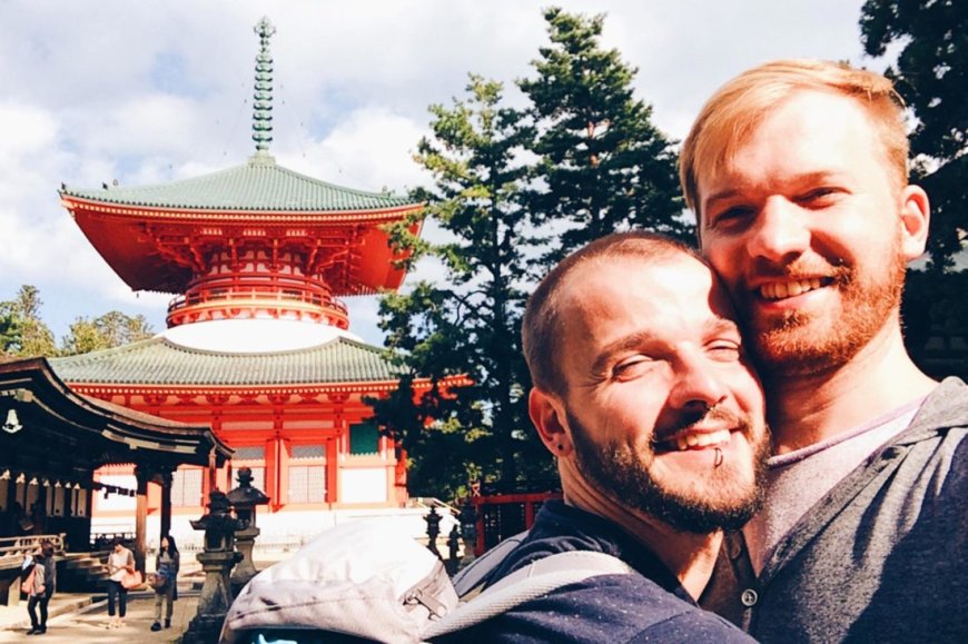 Koyasan: 120 Temples of Japanese Buddhism at Mount Kõya