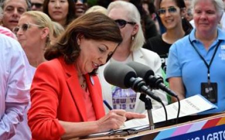 Hochul vetoes bill designed to protect users of payment apps after murders of gay men