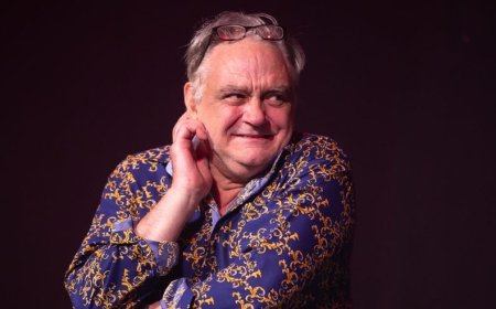 Comedian and Actor Tony Slattery Dies at 65 After Heart Attack