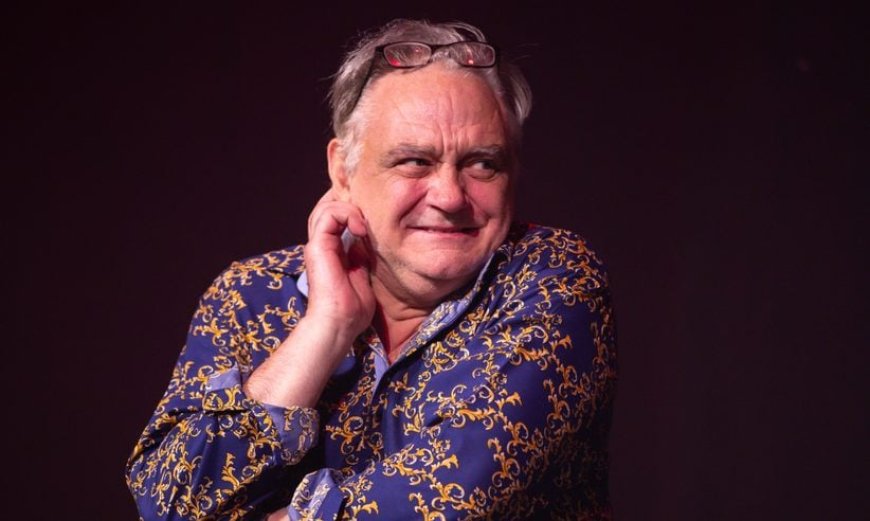 Comedian and Actor Tony Slattery Dies at 65 After Heart Attack