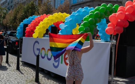 Google Scraps Diversity Hiring Targets and Reviews DEI Programs Amid Growing Backlash